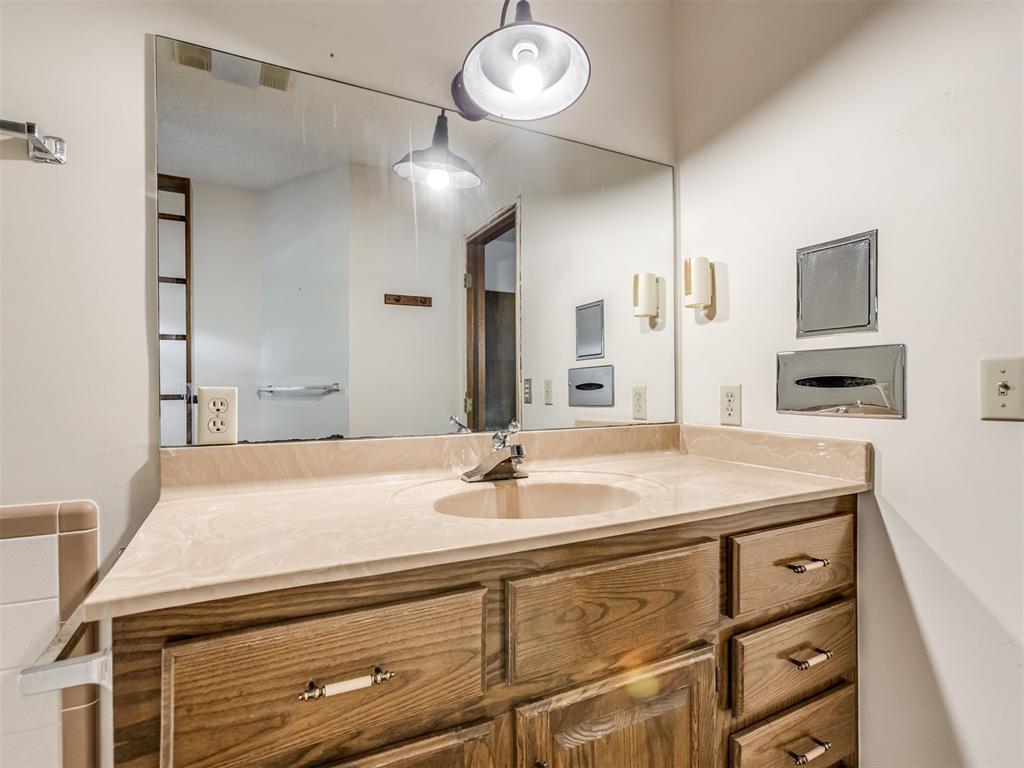 38021 W Highway 16 Property Photo 29