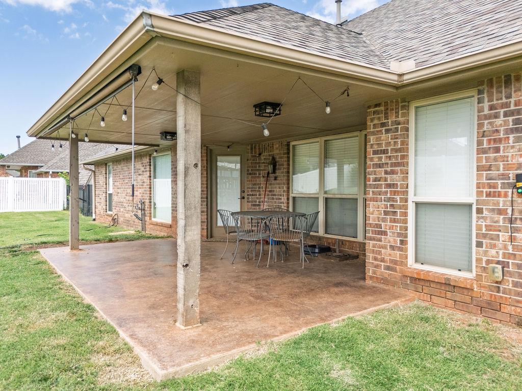 1712 Pecan Crossing Drive Property Photo 7