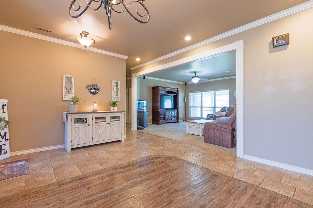 1712 Pecan Crossing Drive Property Photo 15