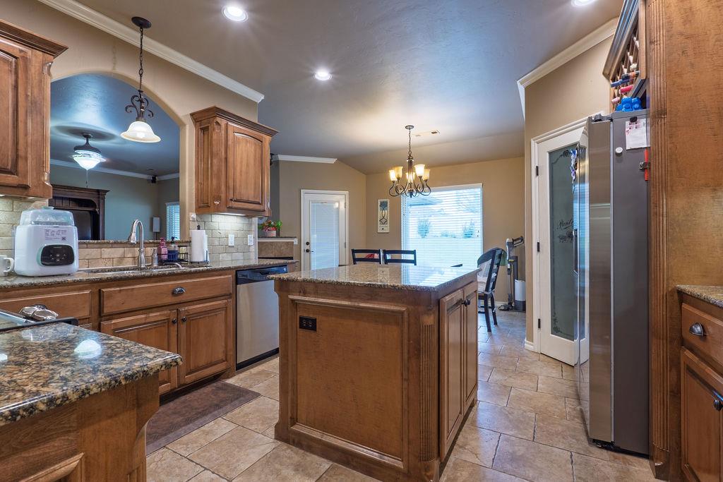 1712 Pecan Crossing Drive Property Photo 24