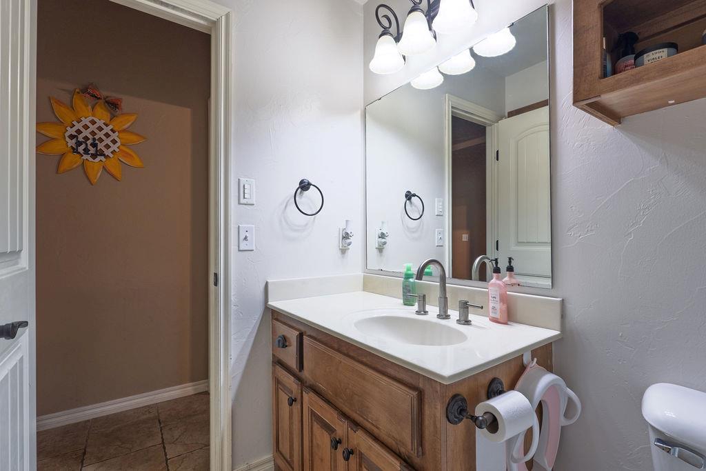 1712 Pecan Crossing Drive Property Photo 32