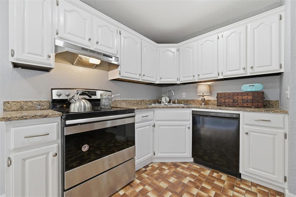 2412 Piccadilly Circle Property Photo 7