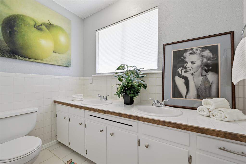 2412 Piccadilly Circle Property Photo 13