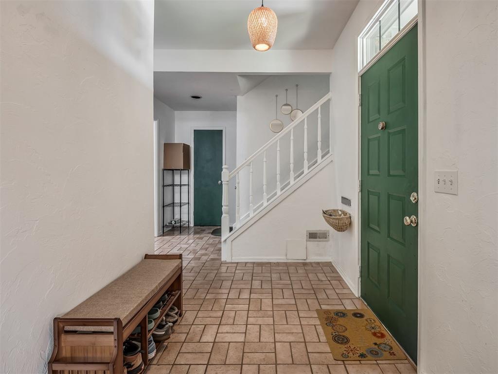 4212 Nw 56th Street Property Photo 7