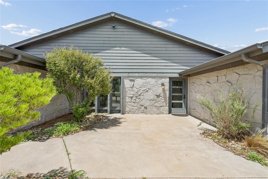 16399 W Highway 66 Property Photo 3