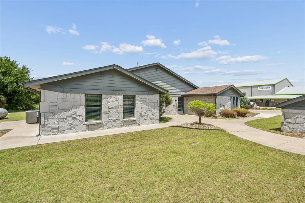 16399 W Highway 66 Property Photo 4