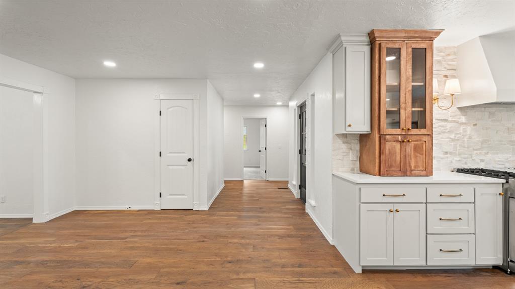 1708 Bunting Lane Property Photo 7