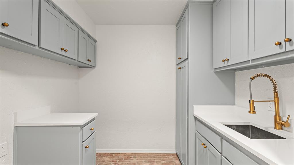 1708 Bunting Lane Property Photo 15