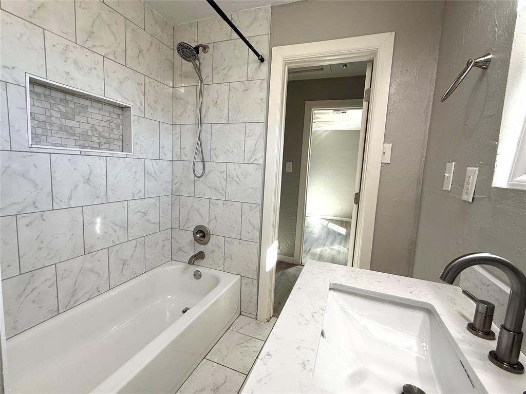 423 Loy Street Property Photo 26