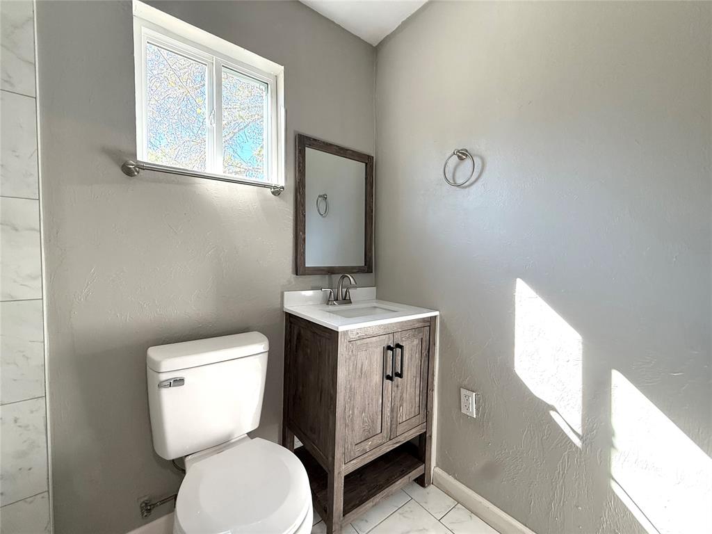 423 Loy Street Property Photo 30
