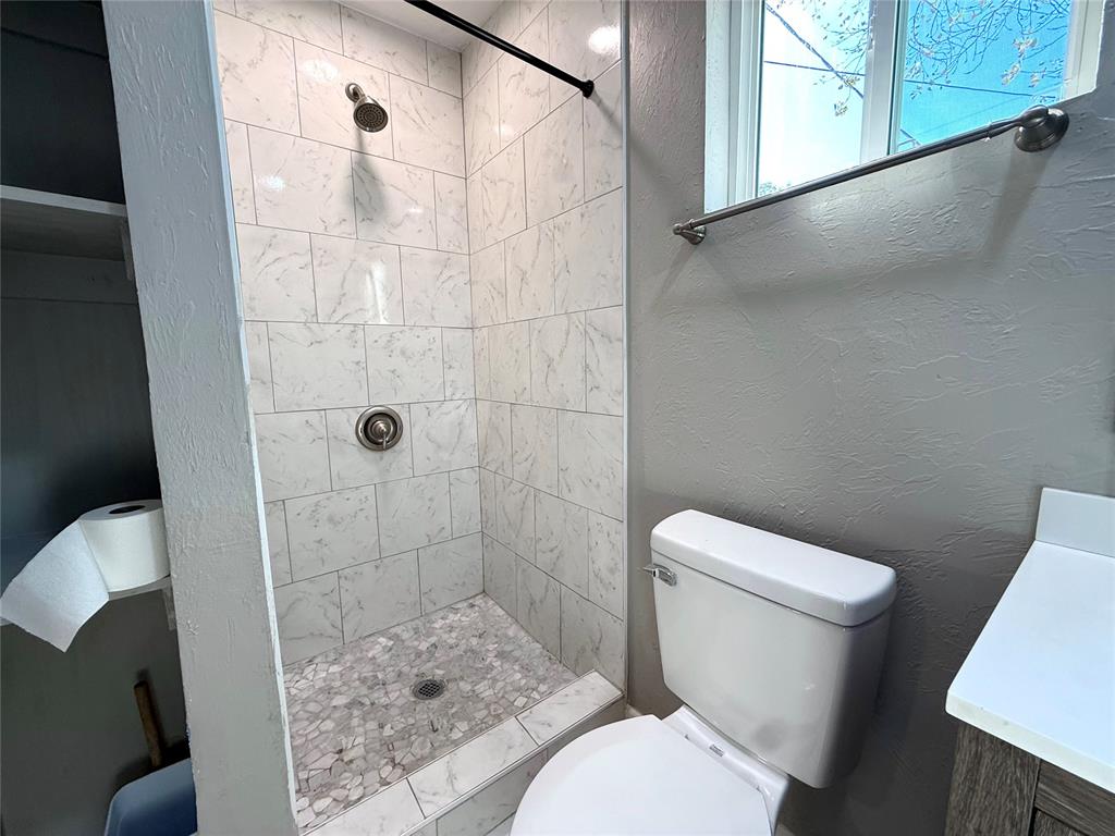423 Loy Street Property Photo 31