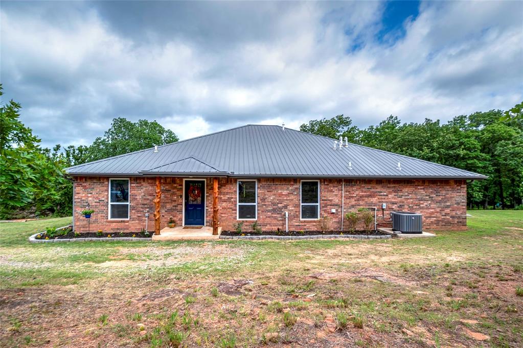 340540 E 900 Road Property Photo 3