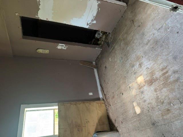 636 N Bell Property Photo 7
