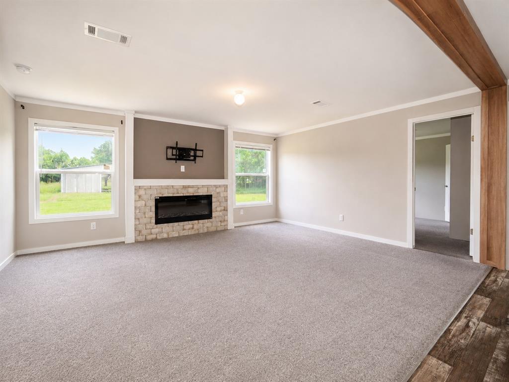 302 N N Avenue Property Photo 5