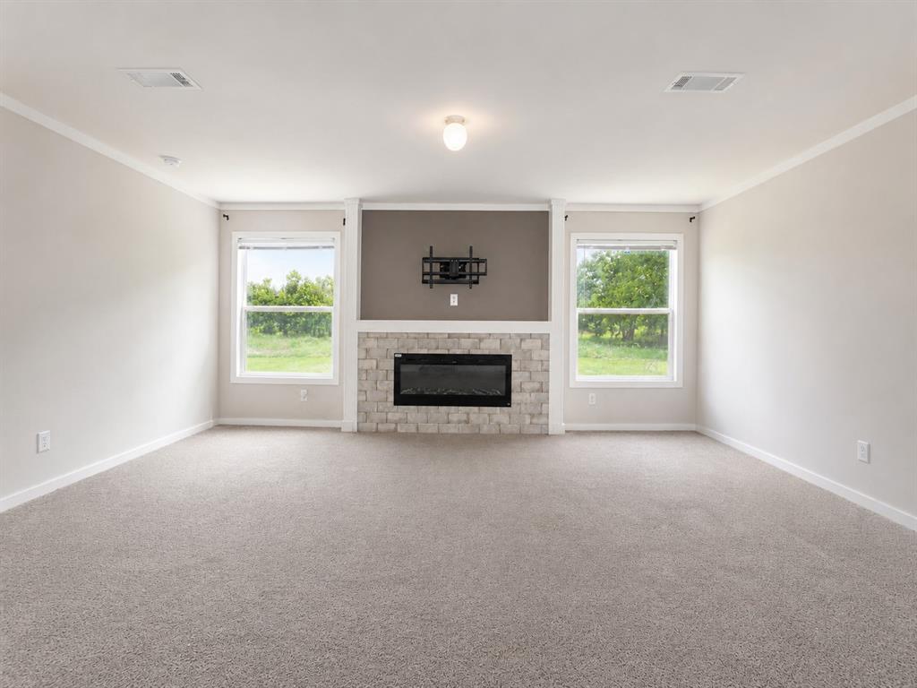 302 N N Avenue Property Photo 6