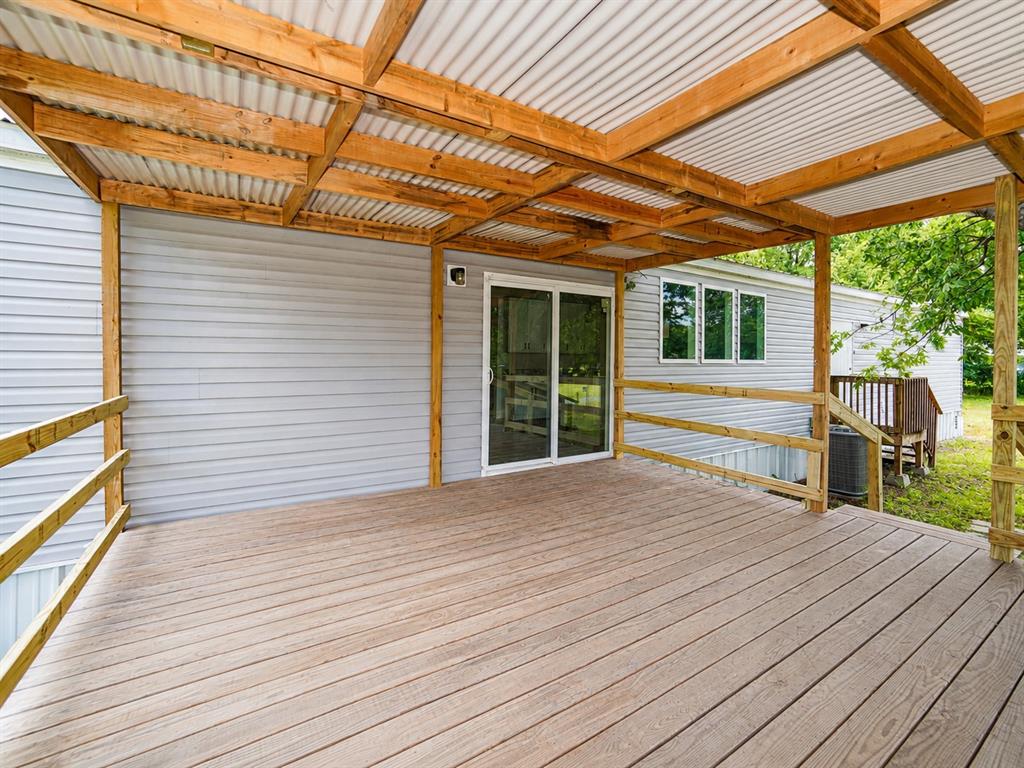 302 N N Avenue Property Photo 28