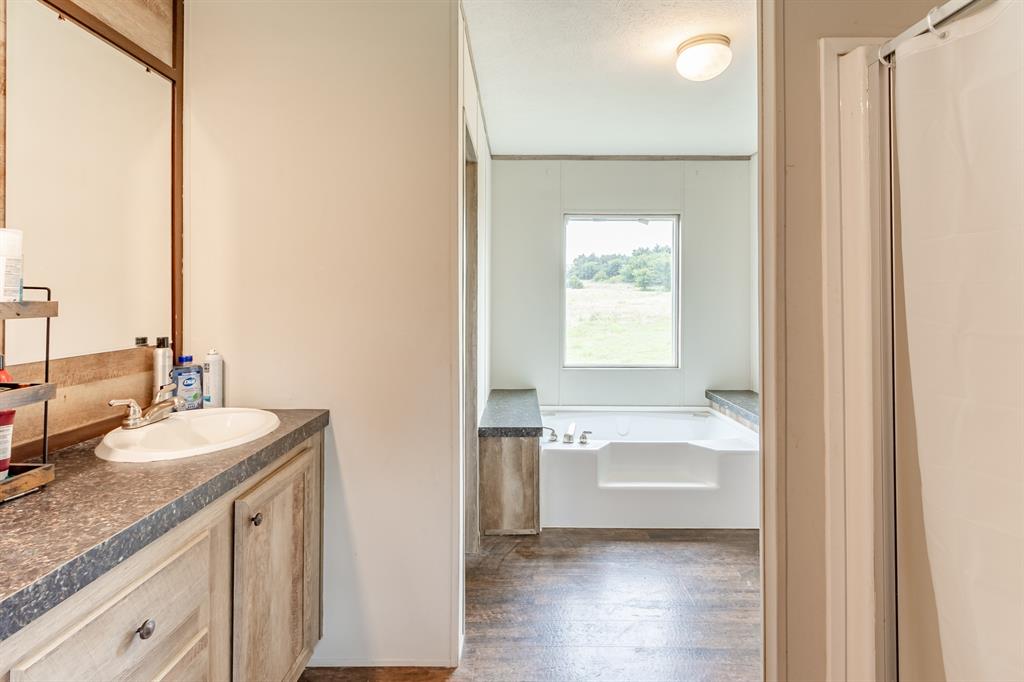 30037 County Road 1168 Property Photo 33