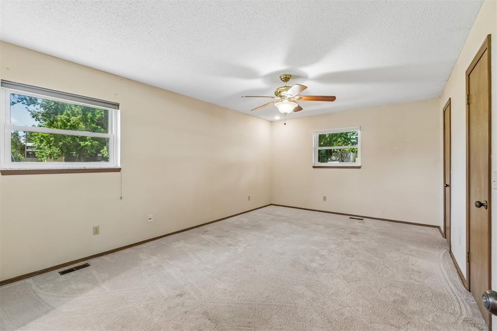 2909 Short Drive Property Photo 14