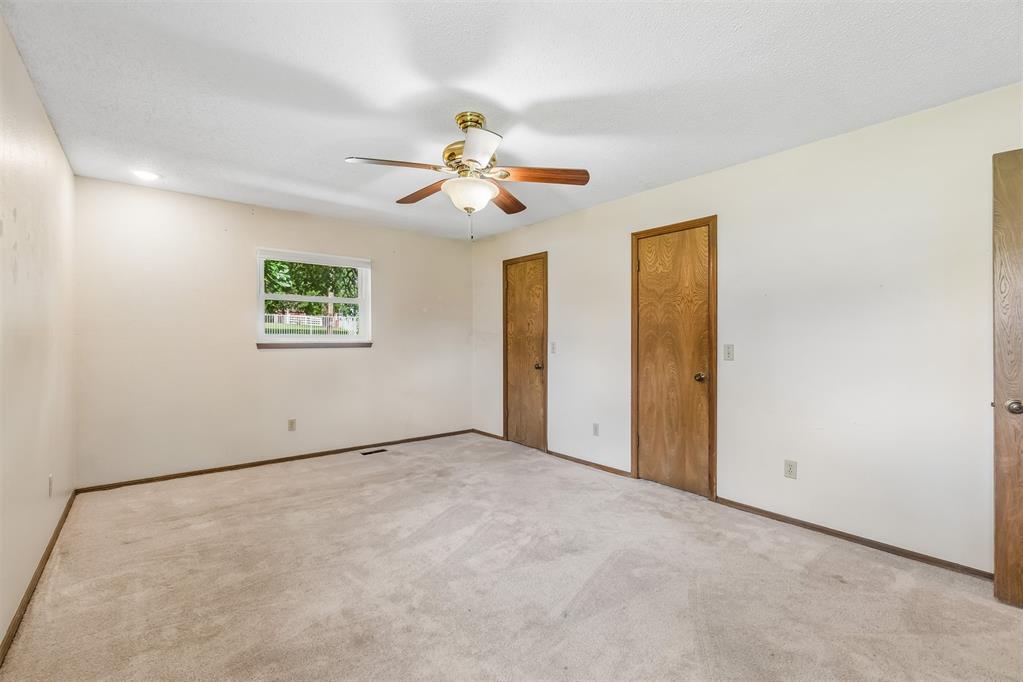 2909 Short Drive Property Photo 17