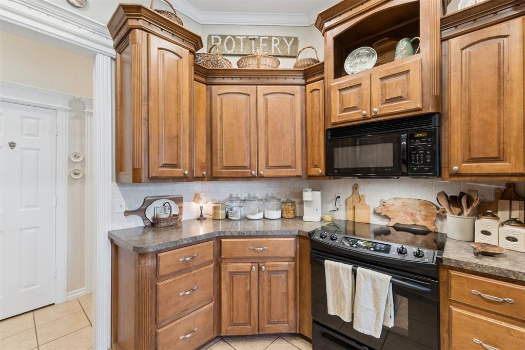 1621 Four Lakes Drive Property Photo 18