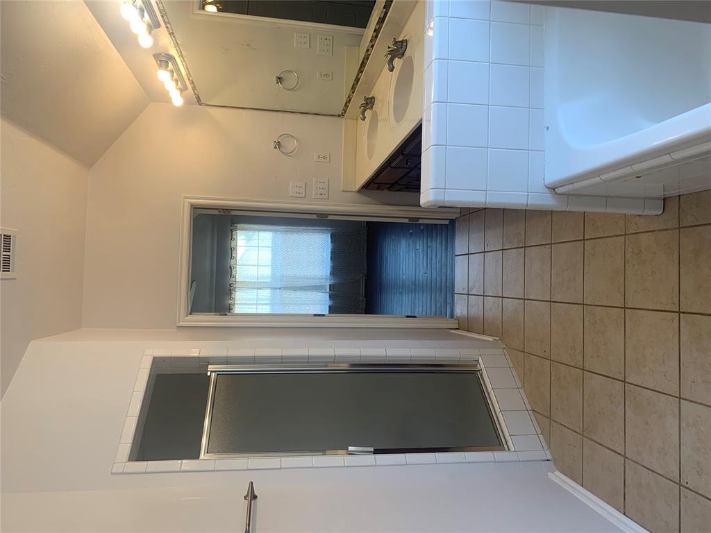 1234570 Property Photo 12