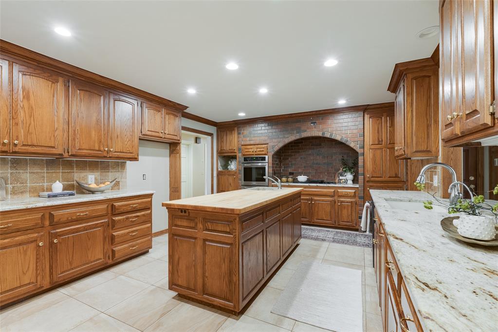 3816 Coachman Road Property Photo 15