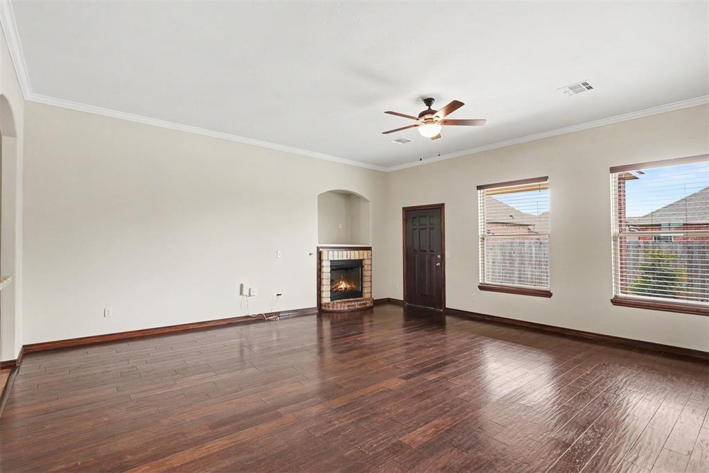 6301 Bentley Drive Property Photo 2