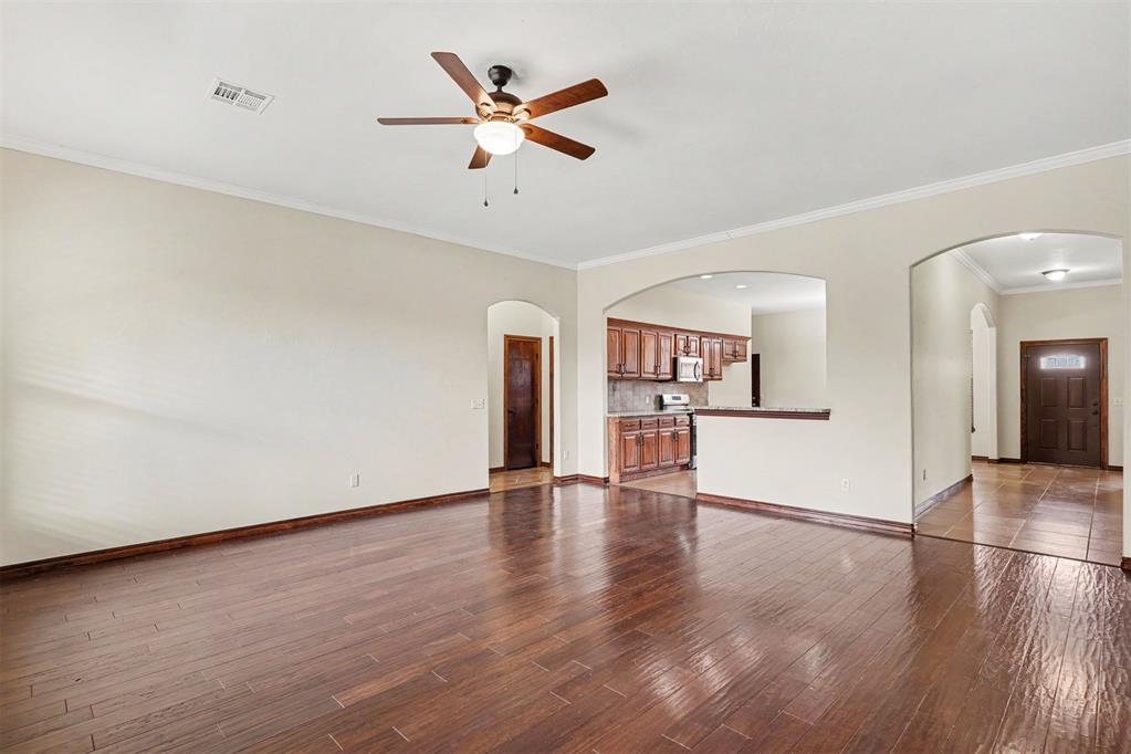6301 Bentley Drive Property Photo 3