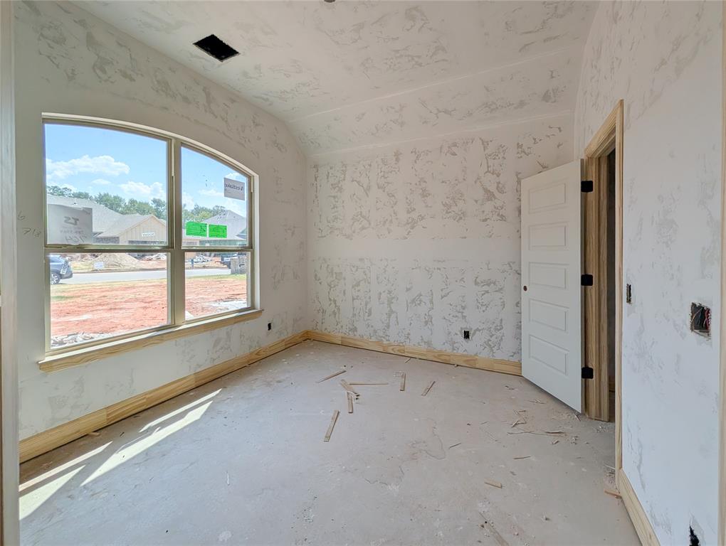 704 Siena Springs Drive Property Photo 10