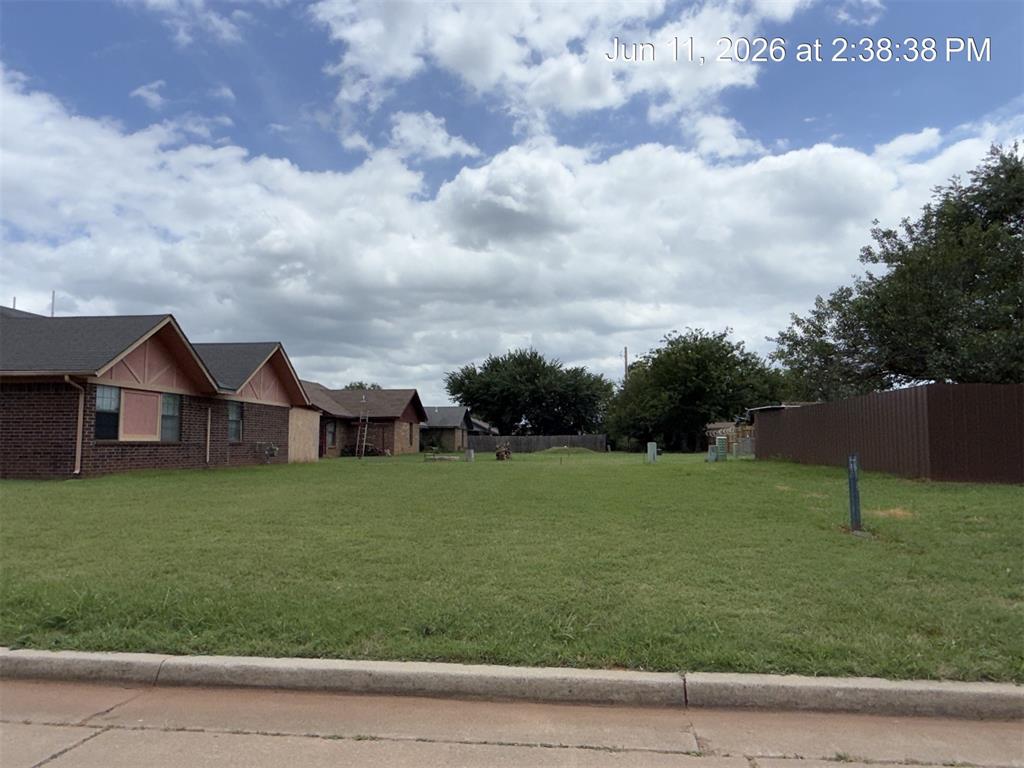 202 Redbud Drive Property Photo 4