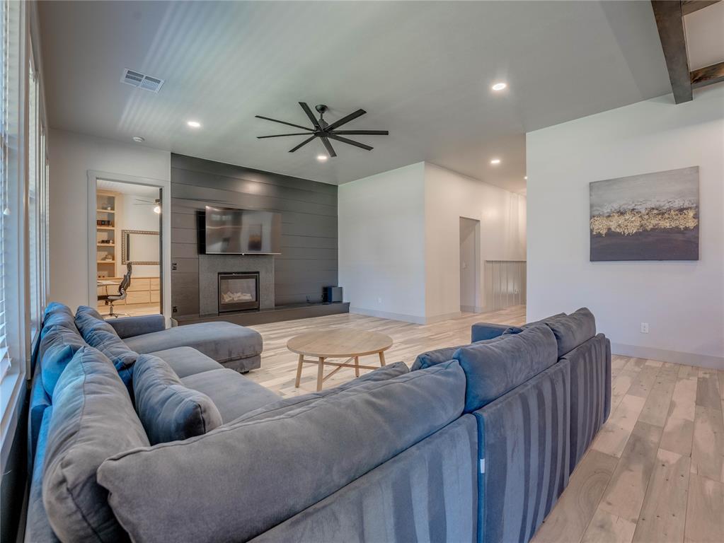 8624 Snow Court Property Photo 8
