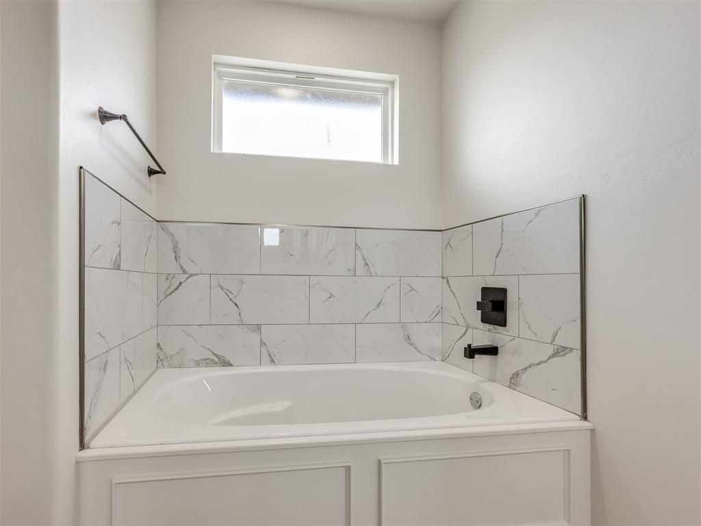 1321 Chisolm Trail Lane Property Photo 35
