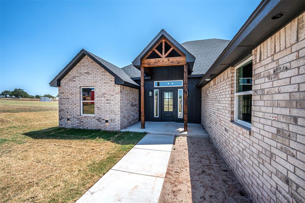 2411 Bear Creek Cir Circle Property Photo 2