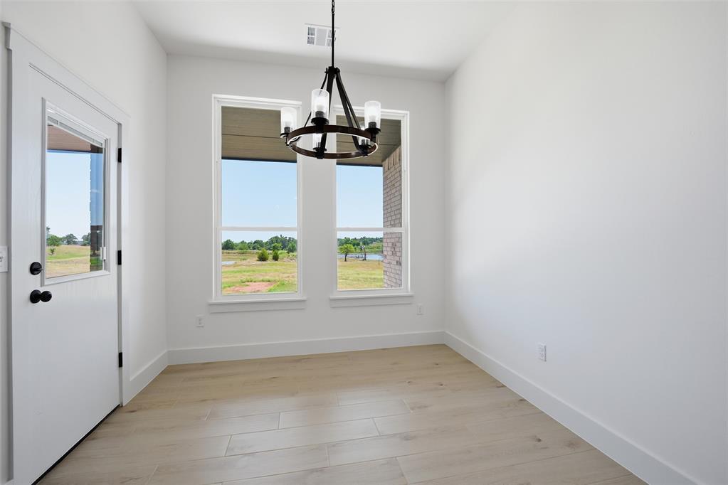 2411 Bear Creek Cir Circle Property Photo 12