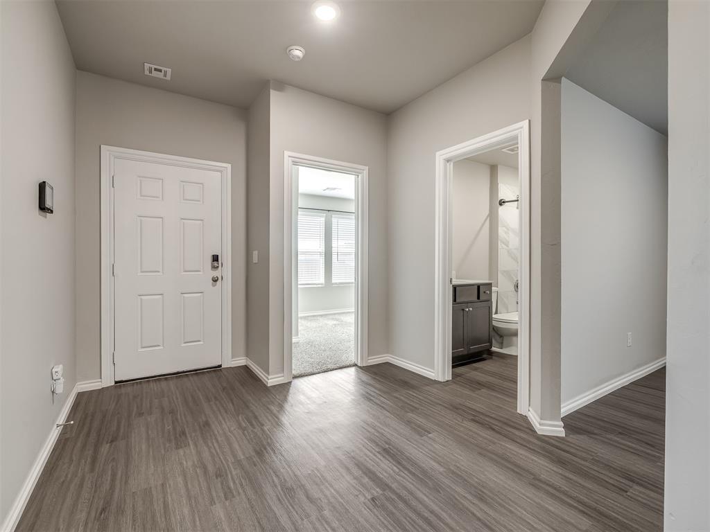 14017 The Brook Boulevard Property Photo 9