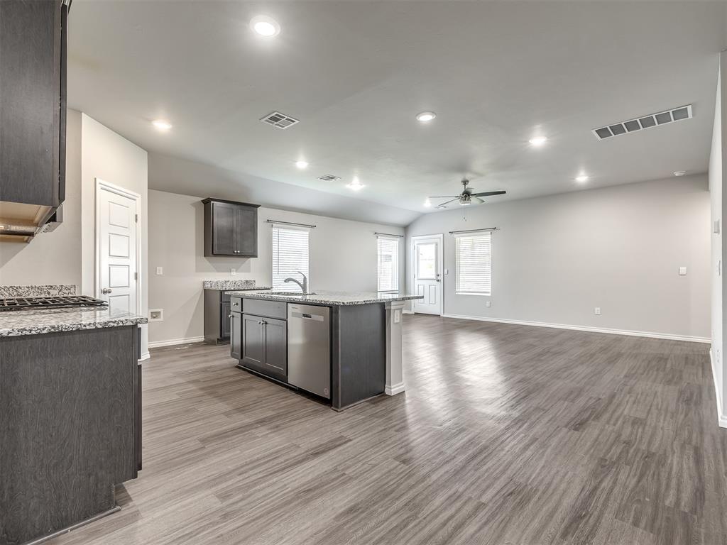 14017 The Brook Boulevard Property Photo 10