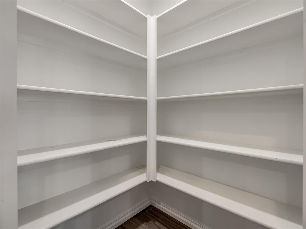 14017 The Brook Boulevard Property Photo 13