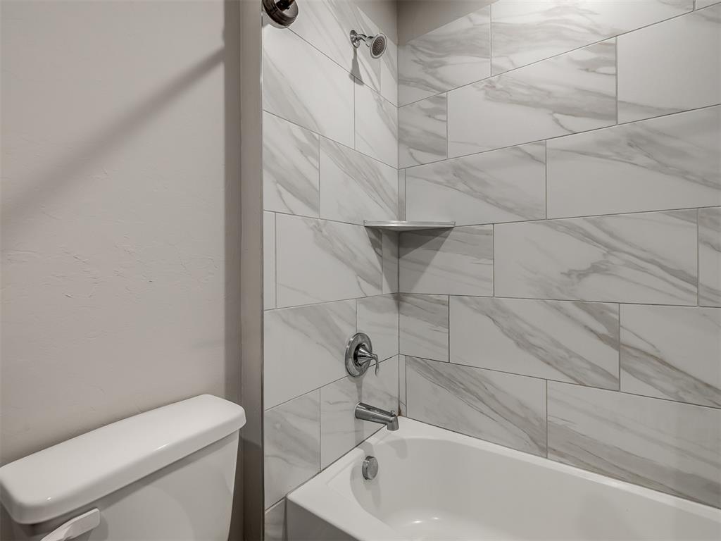 14017 The Brook Boulevard Property Photo 24
