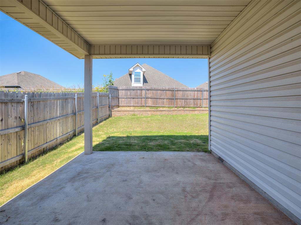 14017 The Brook Boulevard Property Photo 32