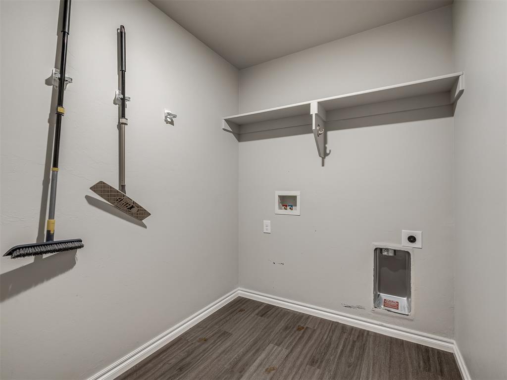 14017 The Brook Boulevard Property Photo 33