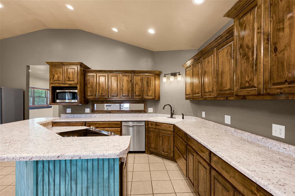 16156 County Road 1250 Property Photo 7