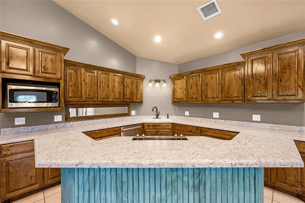 16156 County Road 1250 Property Photo 8