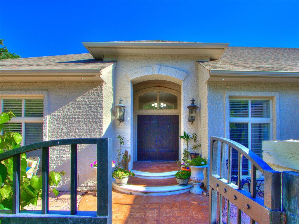 2600 Chaumont Property Photo 2