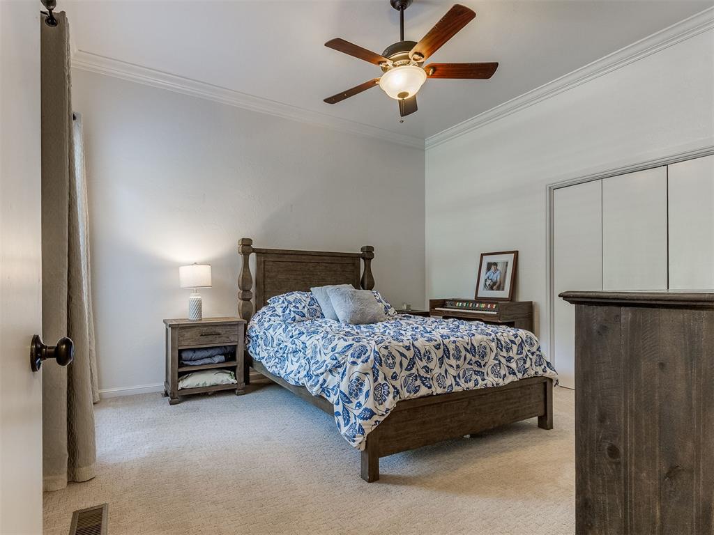 2600 Chaumont Property Photo 5