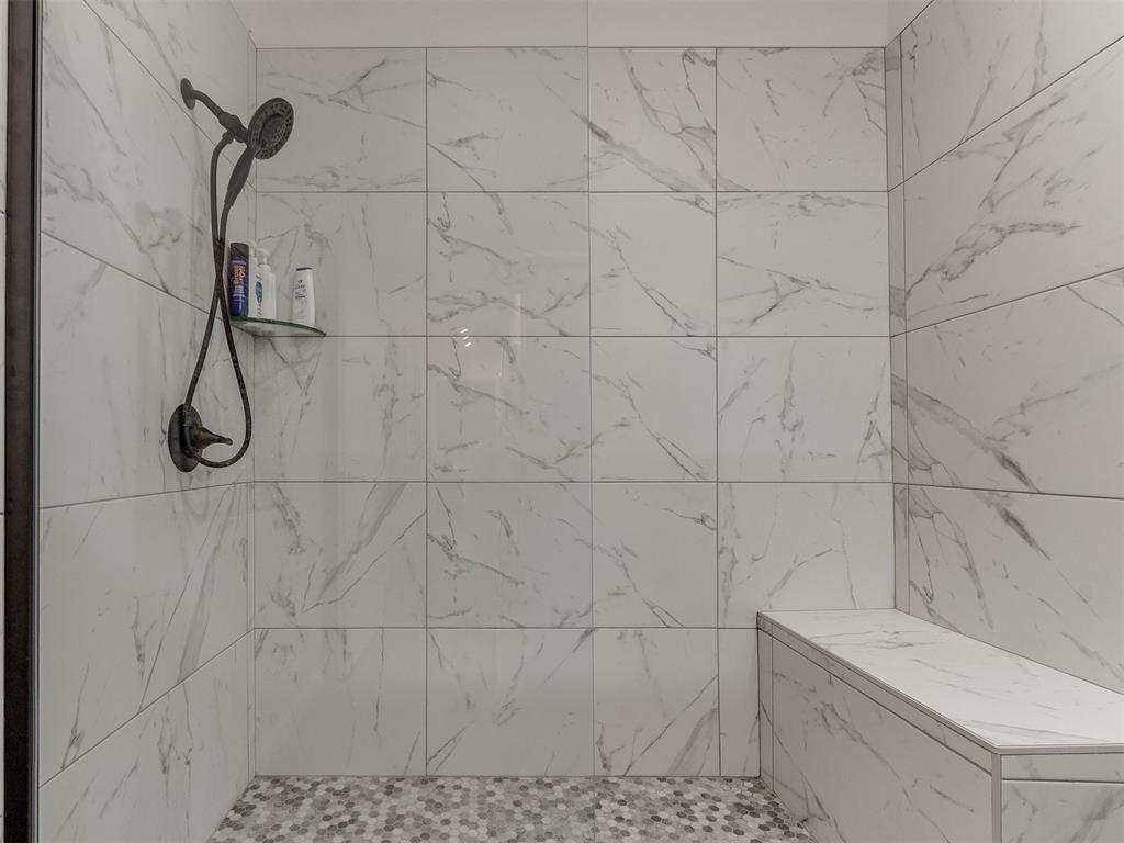 2600 Chaumont Property Photo 8