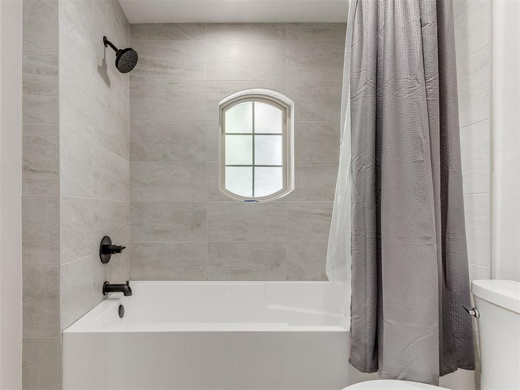 2600 Chaumont Property Photo 10