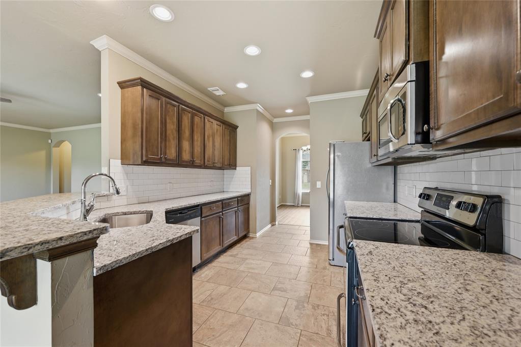 10337 Hawthorn Drive Property Photo 13