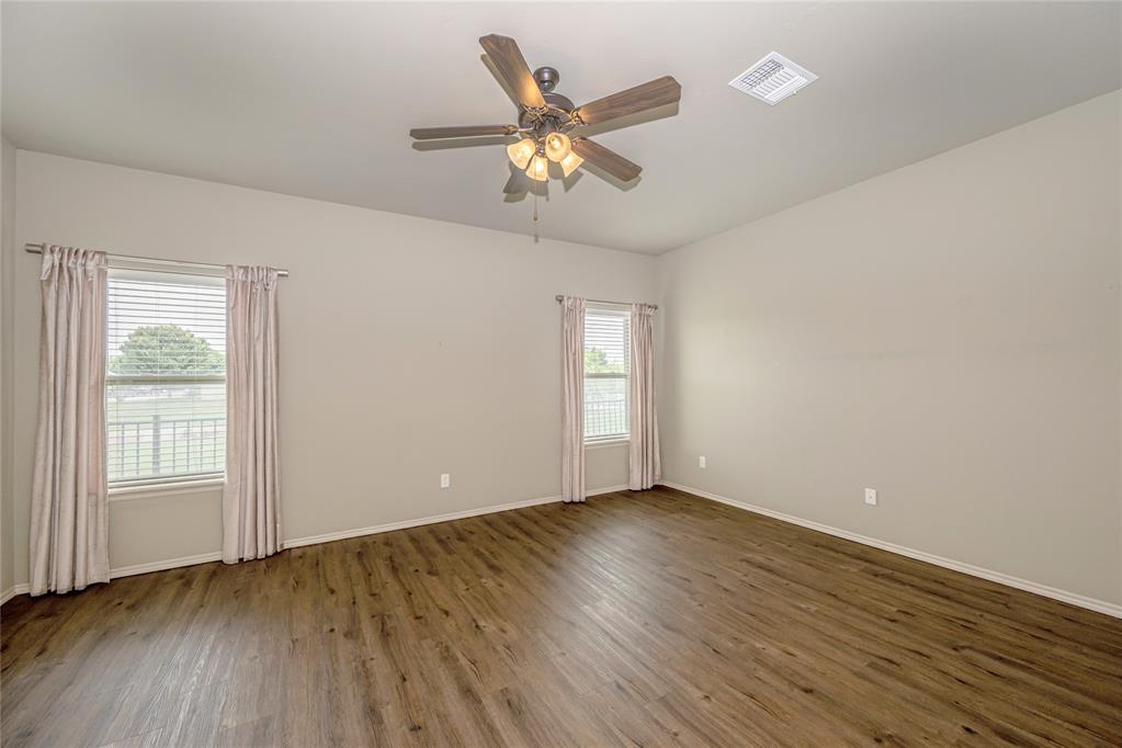 10337 Hawthorn Drive Property Photo 18