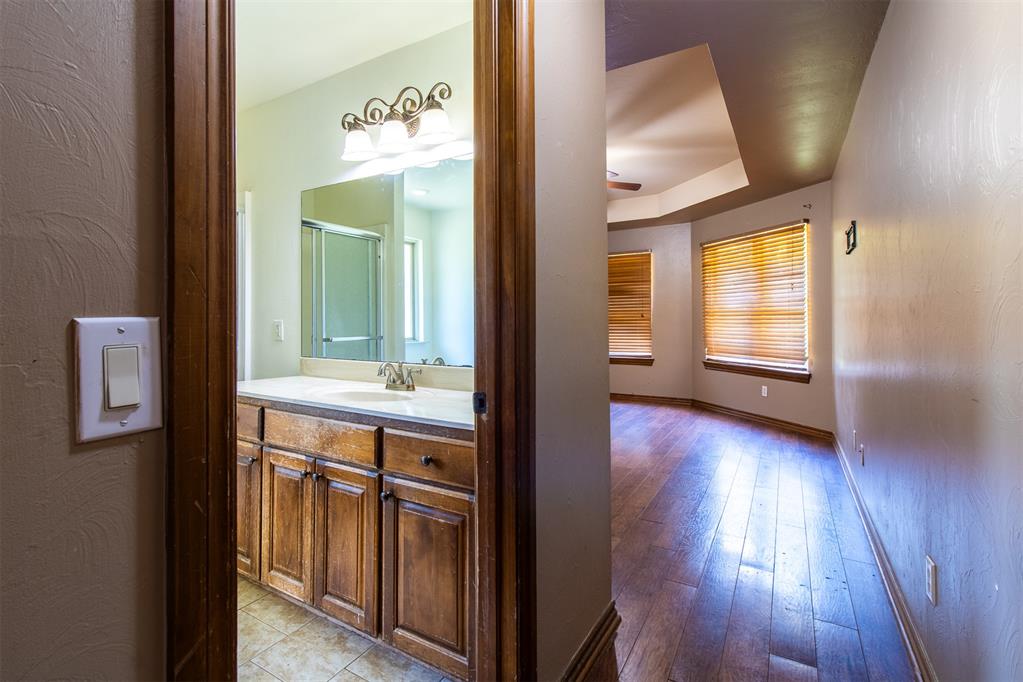 900301 S Oak Hill Drive Property Photo 6