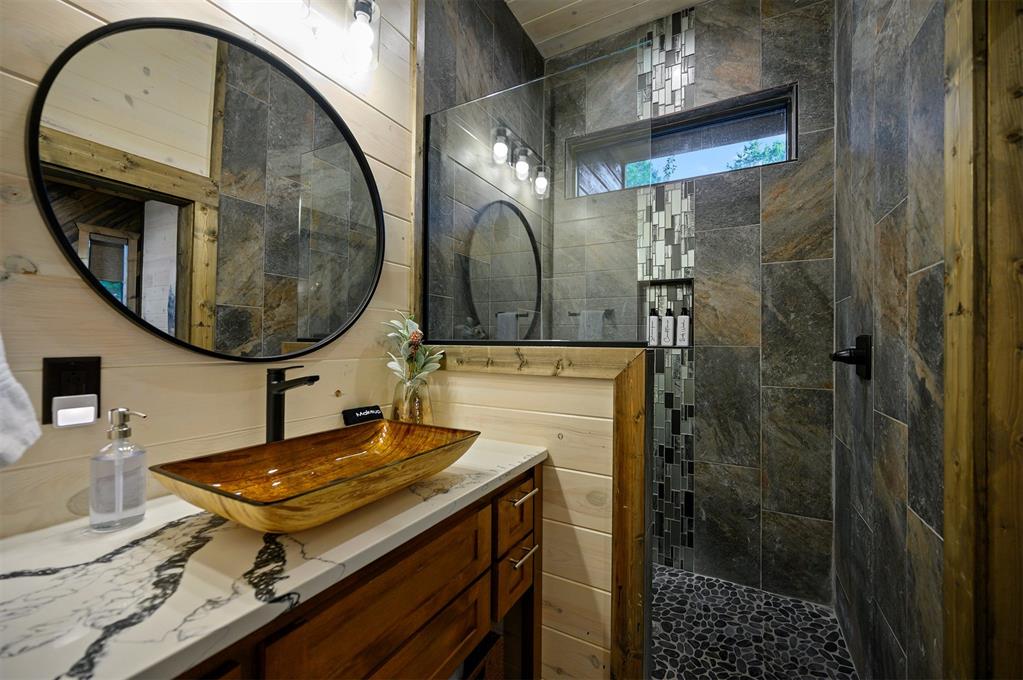 215 Top Notch Lane Property Photo 9